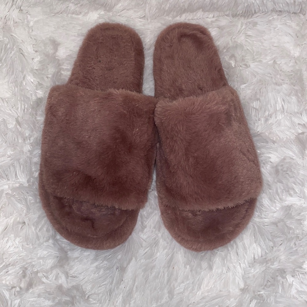 House slippers, Large - fits size 10 perfectly
